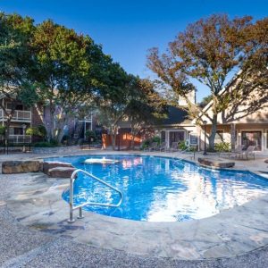 Fountainhead Realistic Pool with Large Rocks