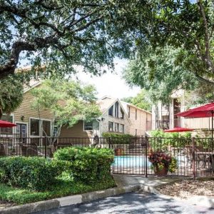 woods-of-elm-creek-exterior-6